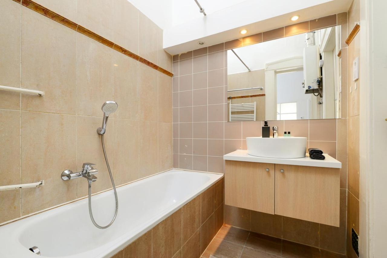 Akacfa 7 City Center Beautiful Apartment บูดาเปสต์ ภายนอก รูปภาพ
