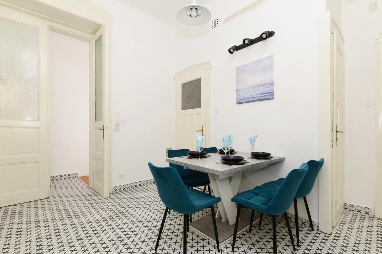 Akacfa 7 City Center Beautiful Apartment บูดาเปสต์ ภายนอก รูปภาพ